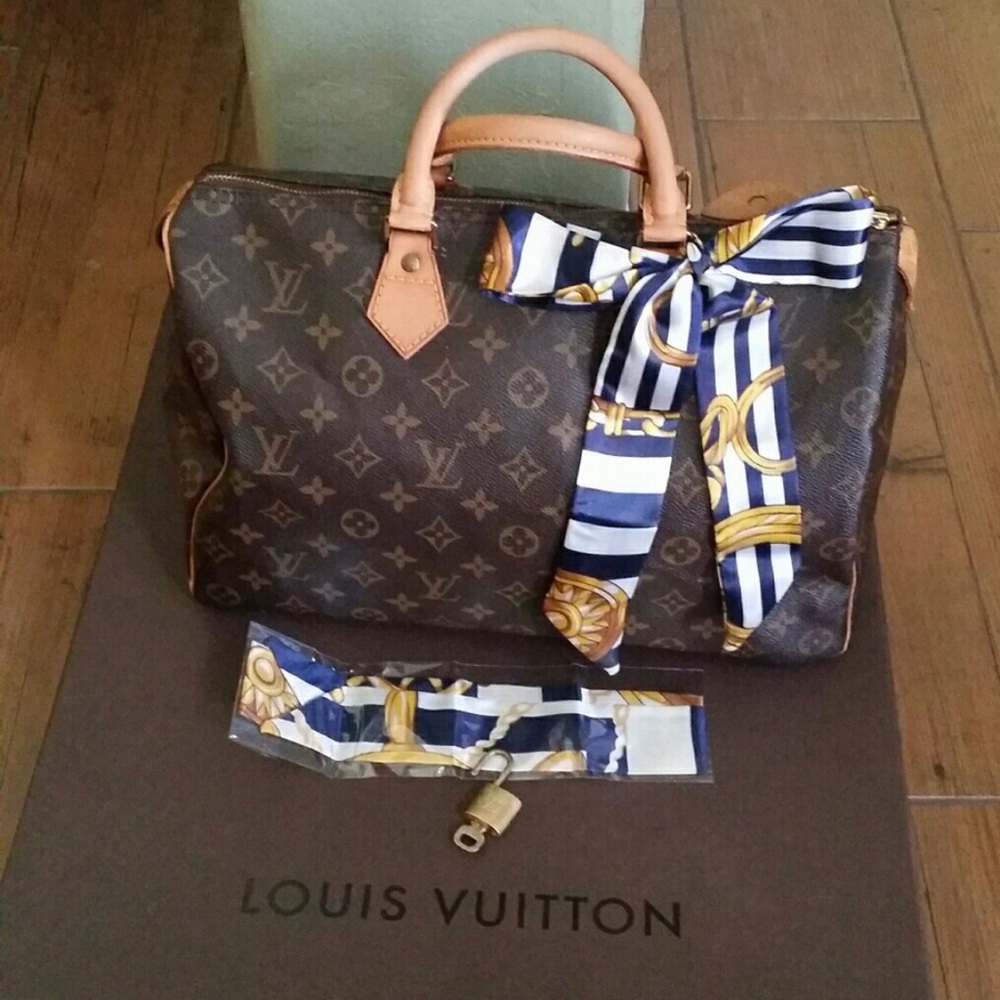 AUTH Vintage Louis Vuitton Speedy 35
